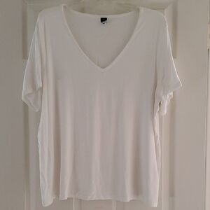 Old Navy Classic White V-Neck Tee